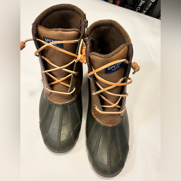 EUC Sperry Women's Saltwater Duck Boot - Picture 3 of 8